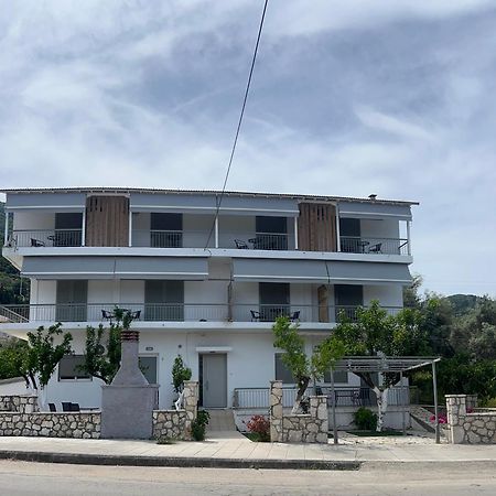 Sunshine Apartments And Rooms Nikiana Exterior photo