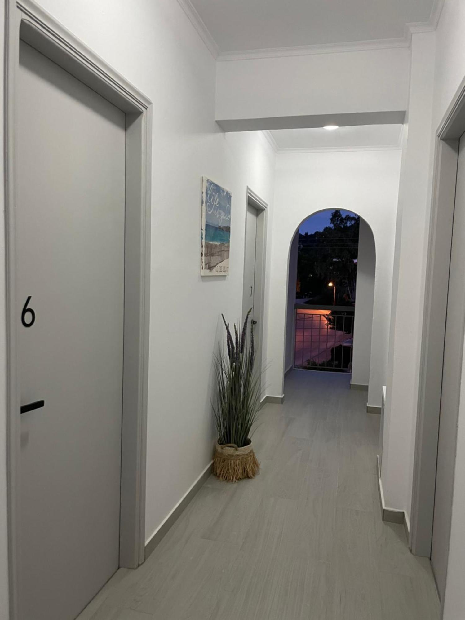 Sunshine Apartments And Rooms Nikiana Exterior photo